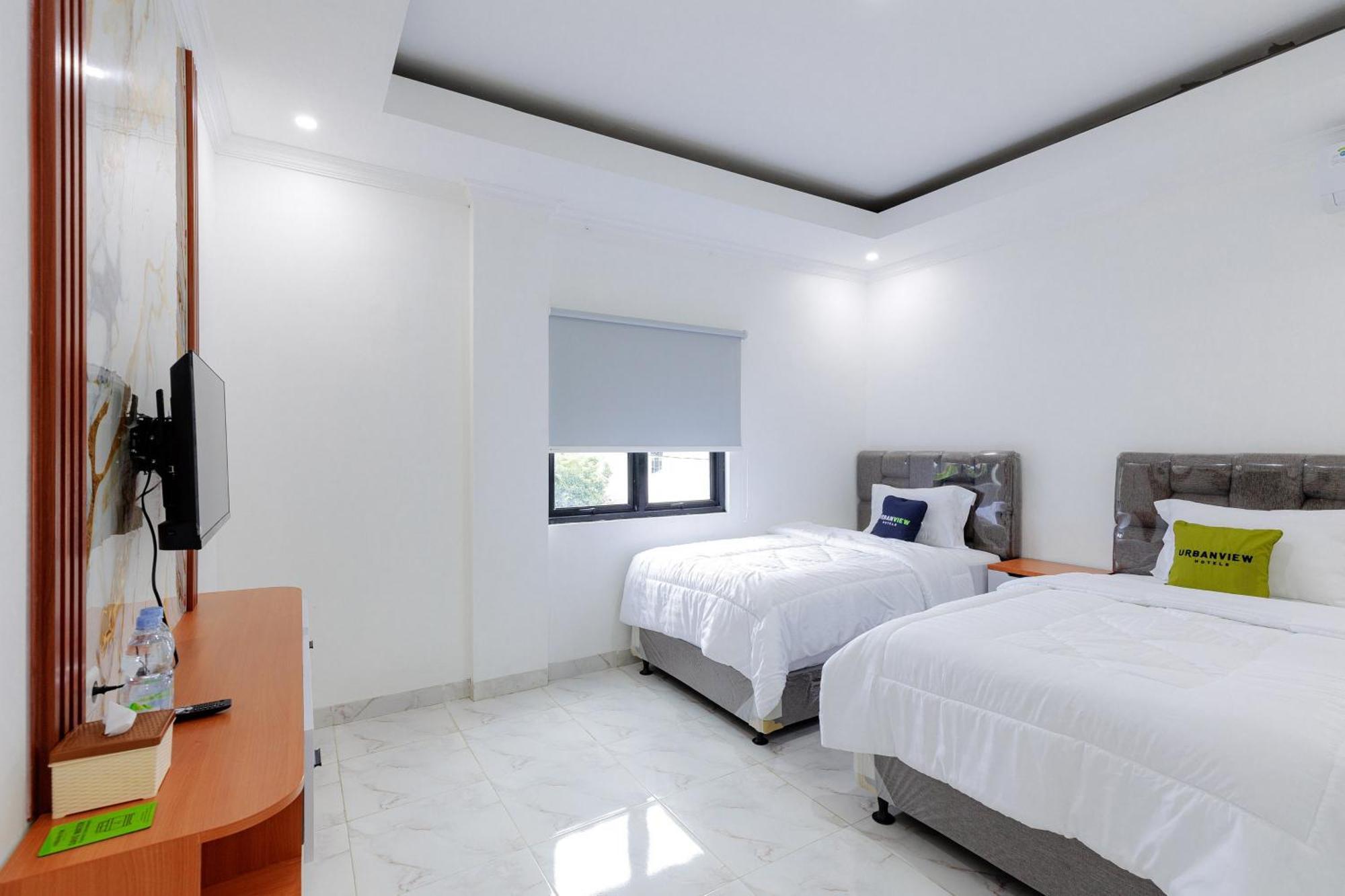 Urbanview Hotel Amira Syariah Bogor Pamoyanan Εξωτερικό φωτογραφία